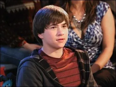 Comment s'appelle le frre d'Emily ?