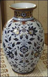 Quelle est cette c�ramique dont la manufacture fut fond�e en 1790 ?