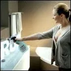 Quelle est cette marque dont le slogan est :   ... ... ... , ... ... ... . tout dans la maison.  