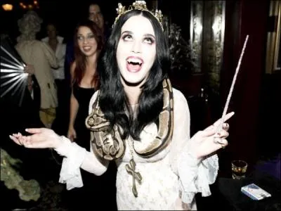 On m'appelle la  Queen of Pop , retrouvez-moi dans  Part of me  !