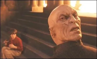 En allant à Poudlard, que voulait Voldemort ?