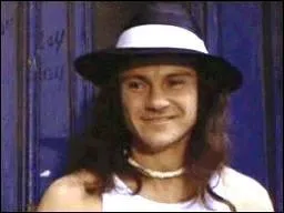 Le mac de Iris est jou par Harvey Keitel.