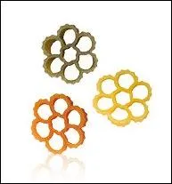 Ces jolies ptes, qu'on peut trouver comme d'autres parfumes aux pinards,  la tomate,  l'encre de seiche... sont des fiori, c'est  dire ?