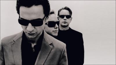 Quelle chanson n'est pas un titre de Depeche Mode ?