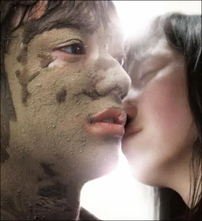 Quelle catastrophe est largement voque dans le film  Himizu  de Sono Sion ?