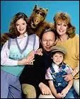 Quel est le nom de la famille qui a recueilli Alf ?