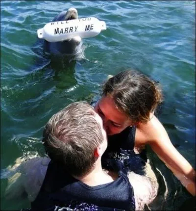 Quelle artiste interpréta "Premier baiser", qui fut également la chanson du générique de la série télévisée "Premiers Baisers" ?