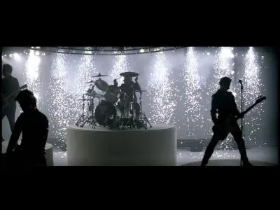 Cette photo apparait dans quel clip ?