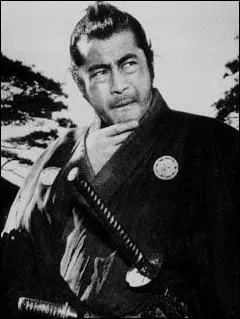  Le Garde du corps  (1961) de Kurosawa a inspir un remake italien  Sergio Leone en 1964 avec Clint Eastwood dans le rle principal. Il s'agit de :