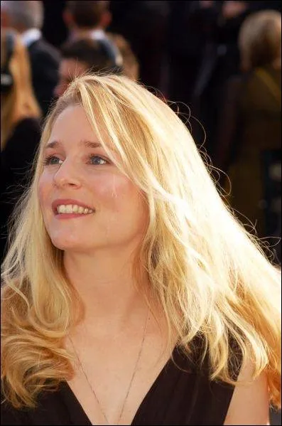 Prix d'interprtation fminine lors du Festival de Cannes 1998 pour La Vie rve des anges avec lodie Bouchez .