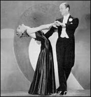 Fred Astaire (dansant sur la photo avec Ginger Rogers) portait à merveille la queue ----- .