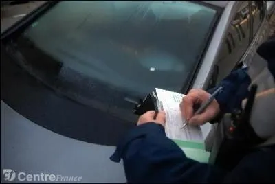 A quelle chanson vous fait penser cette image, qui reprsente une contractuelle (une pervenche ) ?