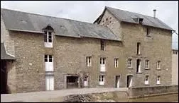 Le Moulin de Roudun se situe  Polign en Bretagne, il existe depuis 1840.