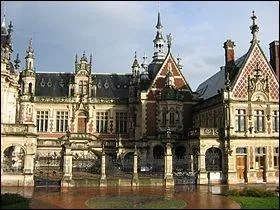 Ville située en haute-Normandie, dans le pays de Caux. Je vous donne rendez-vous à l'espace  exposition, dégustation, boutique, salles des épices et distillation  ... à ...