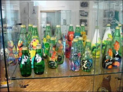 Perrier est une eau minrale gazeuse franaise issue de la source des Bouillens. O est-elle ?