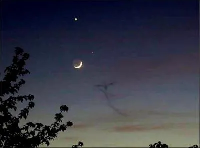 Ce mot de quatre lettres dsigne la priode comprise entre le coucher et le lever du Soleil. Quelle cinquime lettre faut-il y ajouter pour pouvoir crire le nom de la capitale de la Tunisie ?