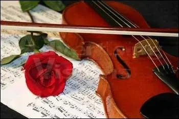  Appuyer sur la chanterelle , qu'voque le mot chanterelle dans cette expression ?