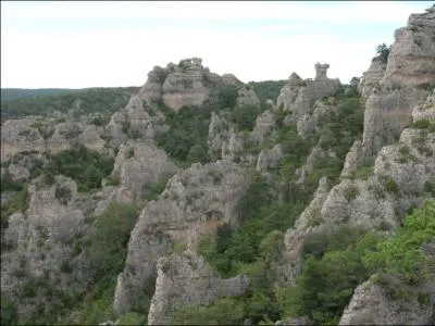 Qui explora en 1883-1884, Lo clapàs vièlh, devenu ensuite le chaos de Montpellier-le-Vieux ?