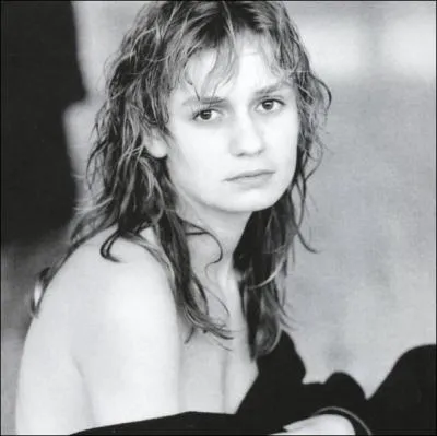 Superbe film dans lequel il joue un hritier de propritaire de supermarchs tombant sous le charme de la bonne du grant du magasin qu'il audite :