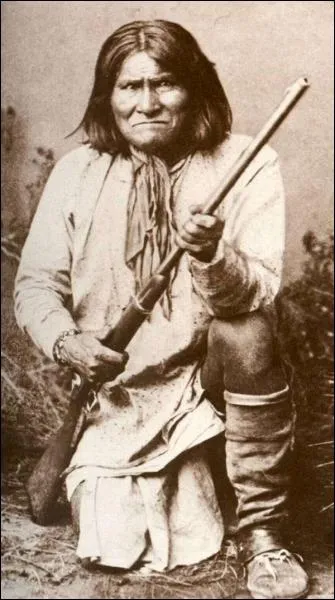 Aprs le meurtre de sa famille, ce chef apache mnera de nombreuses batailles de reprsailles. Il mourra en 1909 comme prisonnier de guerre sans avoir jamais pu retrouver sa libert et ses terres.