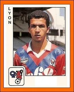 Milieu algrien. 26 buts en 135 matchs. Qui est-ce ?