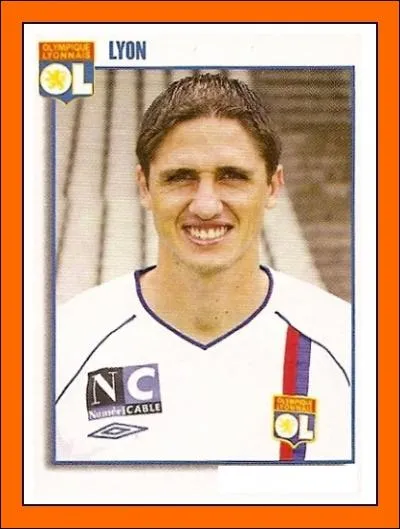 Dfenseur brsilien. 7 buts en 157 matchs. Qui est-ce ?