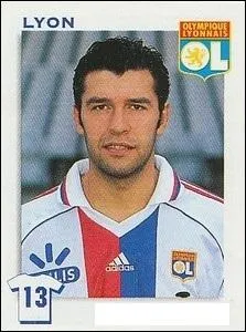 Dfenseur franais. Aucun but en 81 matchs. Qui est-ce ?