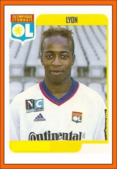 Attaquant franais. 77 buts en 412 matchs. Qui est-ce ?