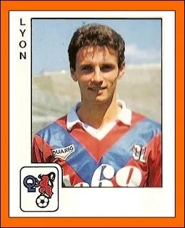 Milieu franais. 23 buts en 161 matchs. Qui est-ce ?