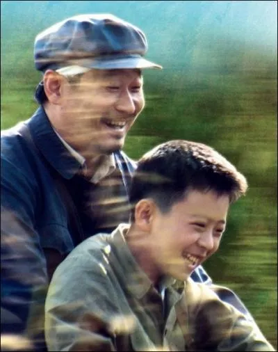 Dans ce film, qui prend place pendant la rvolution culturelle chinoise, un jeune garon rencontre un meurtrier, ce qui va prcipiter la perte de son innocence. Il s'agit de :