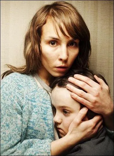 Dans ce film, Noomi Rapace, une femme traumatise par son ex-mari violent, entend de drles de bruits dans le talkie-walkie qu'elle a achet pour tre sre que son fils est en scurit. C'est :