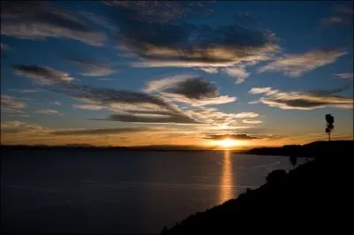 Quel est le lac navigable le plus haut du monde ?