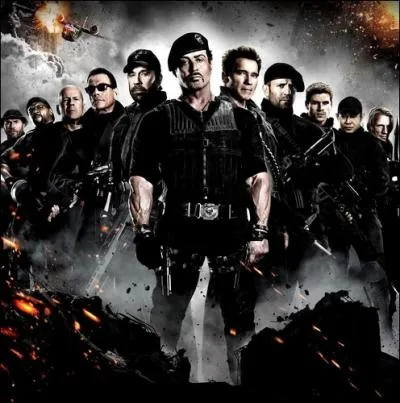 Dans quel film Sylvester Stallone runit-il une belle bande de gros bras pour aller mettre une racle  Jean-Claude Van Damme ?