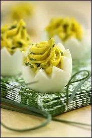 Comment appelle-t-on la prparation de l'oeuf de la photographie en illustration ?