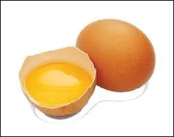 Pour distinguer un oeuf frais d'un oeuf moins frais, on le place dans l'eau. Lequel surnage ?