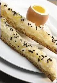 Le pain, parfois joliment dcoup en bandes rgulires, qu'on plonge avec gourmandise dans l'oeuf coque se nomme... ?