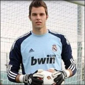 Quel est le nom de ce troisime gardien de but ?