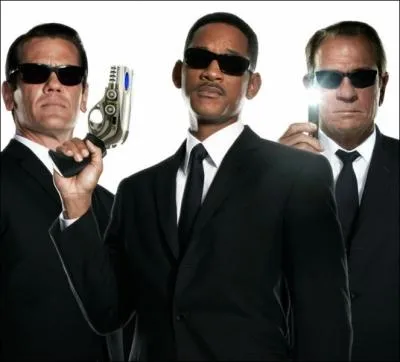 Les  hommes en noir  reprennent du service pour combattre les mchants extra-terrestres et sauver le monde ! En 2012, c'tait pour la :