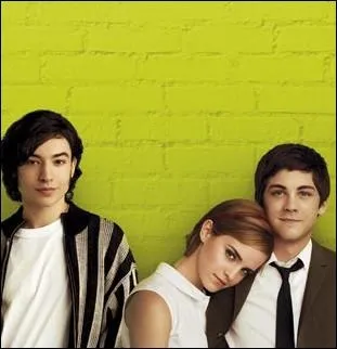 Ce film vaut surtout pour la prsence d'Emma Watson, qui cherche aujourd'hui  s'carter de son rle de demoiselle je-sais-tout qui lui colle  la peau depuis  Harry Potter . Il s'agit de :