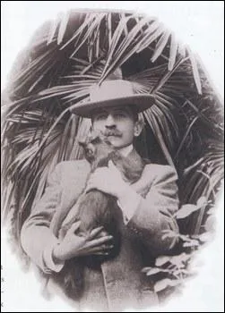 Pierre Loti tait un grand amoureux des chats, il a mme crit un livre sur ses deux compagnes flines. Comment s'intitule-t-il ?