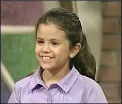 Dans quelle srie est-elle apparue alors qu'elle avait sept ans ?