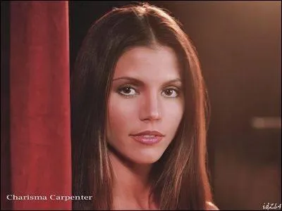 Cordlia Chase est interprte par ...