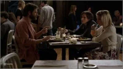 Dans l'pisode 23, que lui offre le pre de Caleb ?