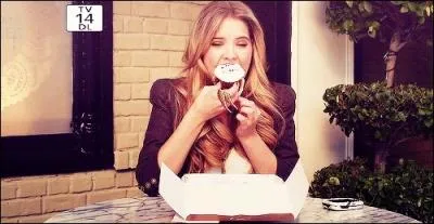 Enfin, que n'arrive-t-il pas  Hanna lors du dernier pisode de la saison 3, parmi ces propositions ?