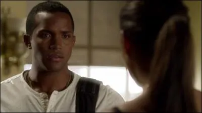 Comment se prnomme en ralit celui qui se faisait passer pour le cousin de Maya ?