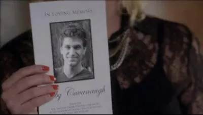 Grce  quoi croit-elle le reconnatre ?