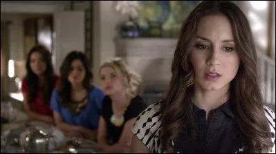 Pour quelle raison rejoint-elle la  Team-A  ?