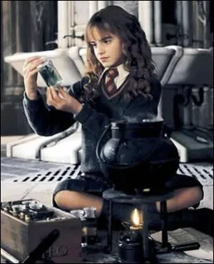 De quels ingrédients Hermione a-t-elle absolument besoin pour préparer le Polynectar ?