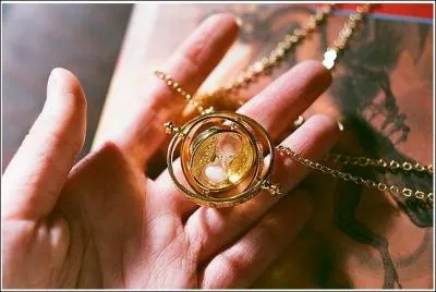 Comment Hermione faisait-elle pour suivre tous ses cours ?