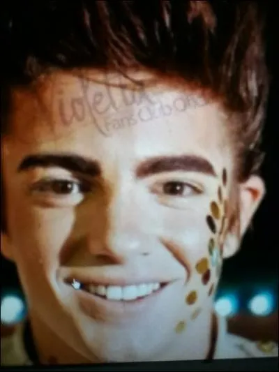 Quel est son prnom dans la saison ?